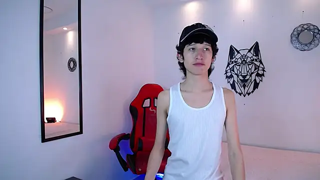 Snapshot of Emo_Boy_ chatting on 12-18-25, 12:44 Emo Boy online show from 12-18-25, 12:44