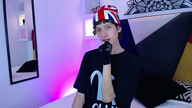 Emo Boy  online show from 02-05-26, 08:24