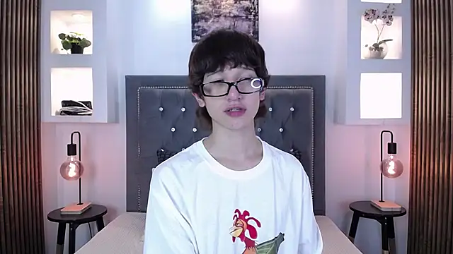 Emo Boy  online show from 03-23-26, 08:13