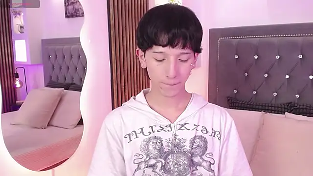 Snapshot of Emo_Boy_ chatting on 05-28-26, 08:28 Emo Boy online show from 05-28-26, 08:28