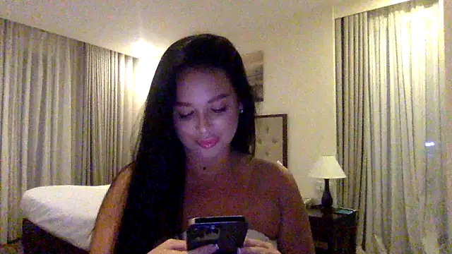 Snapshot of Fayronna chatting on 02-06-26, 02:53 Fayronna online show from 02-06-26, 02:53