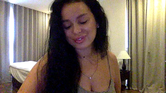 Snapshot of Fayronna chatting on 02-18-26, 04:41 Fayronna online show from 02-18-26, 04:41