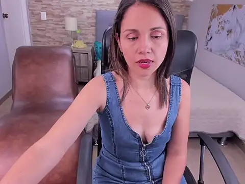 Tatis Corredor online show from 11-08-25, 02:17