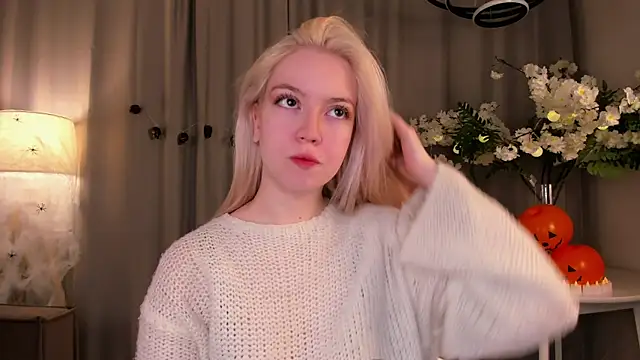 TinaStevenson online show from 10-31-25, 10:22