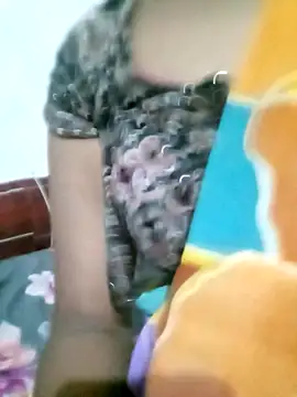 Sexy Riya Bhabhi online show from 11-02-25, 05:43