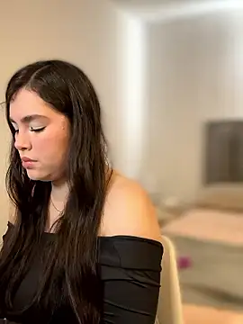 Snapshot of Isabella_LaRue chatting on 01-09-26, 08:54 Isabella LaRue online show from 01-09-26, 08:54