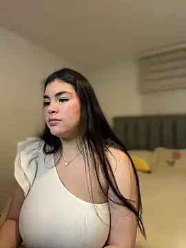 Isabella LaRue online show from 02-16-26, 07:43