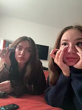 MayaGlow online show from 10-18-25, 05:21