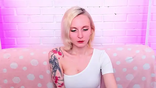 LikiLips online show from 02-27-26, 08:36