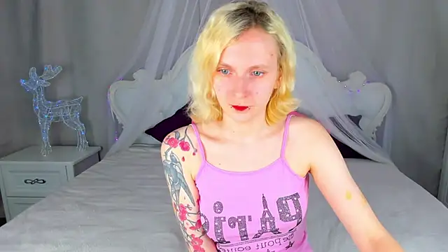 LikiLips online show from 04-21-26, 01:07