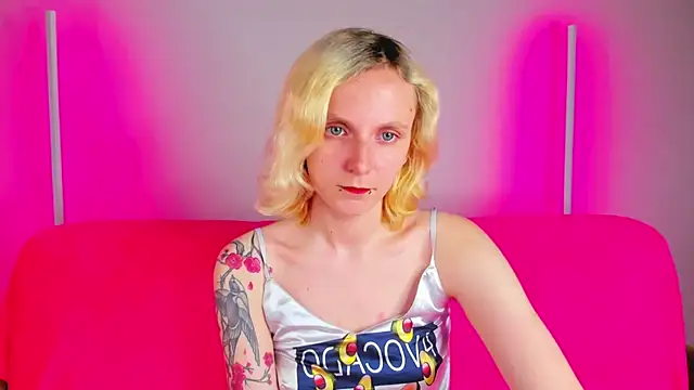 LikiLips online show from 05-21-26, 01:01