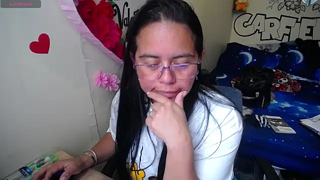 Miss  kendra  online show from 04-16-26, 03:57