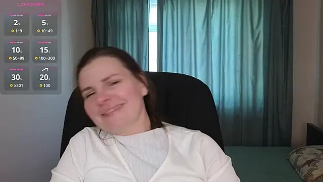 Snapshot of Mirabelle_Velvet chatting on 12-16-25, 05:23 Mirabelle Velvet online show from 12-16-25, 05:23