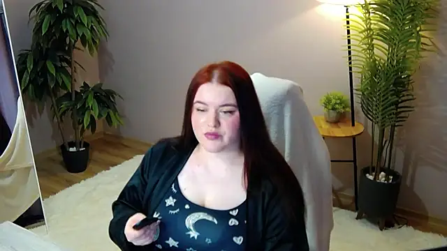 IvorySnowW online show from 11-04-25, 10:58