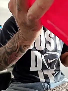 Snapshot of Juicydick420-xxx chatting on 03-11-26, 10:38 Juicydick420-xxx online show from 03-11-26, 10:38