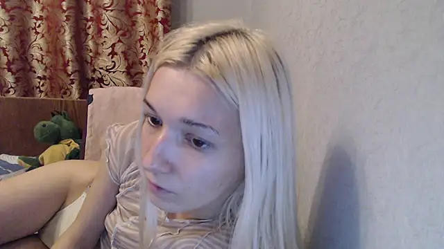 maybe doll online show from 12-01-25, 05:29