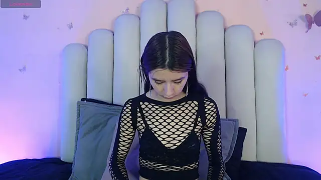 Snapshot of SweetRenata_ chatting on 11-04-25, 12:04 SweetRenata online show from 11-04-25, 12:04