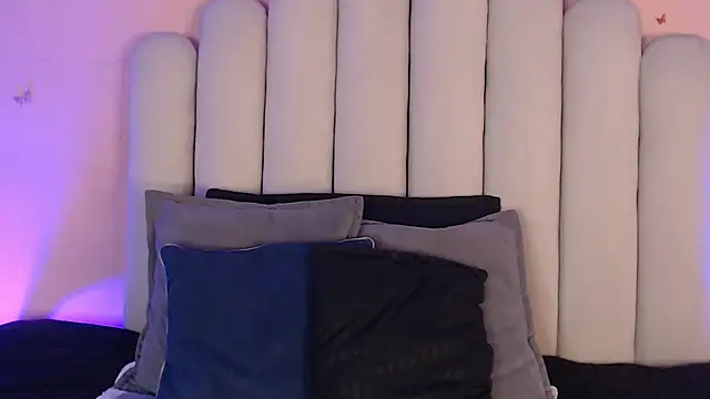 Snapshot of SweetRenata_ chatting on 11-27-25, 11:23 SweetRenata online show from 11-27-25, 11:23