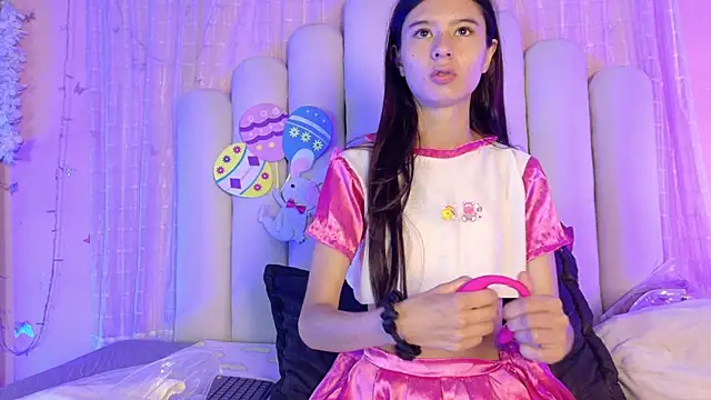 SweetRenata  online show from 06-13-26, 11:41