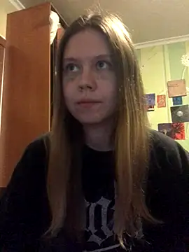 LunaVirelle online show from 10-18-25, 09:59