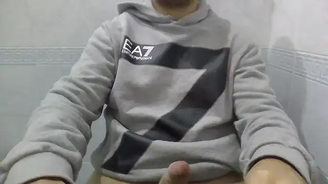 Snapshot of sci69 chatting on 11-20-25, 04:18 sci69 online show from 11-20-25, 04:18