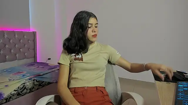 beiby glow online show from 10-28-25, 03:04