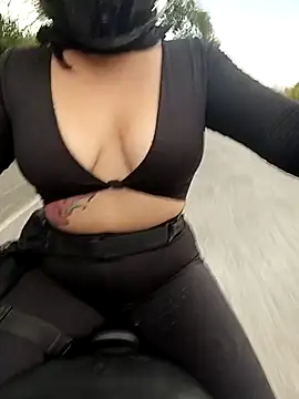 Snapshot of Scarlet_Aura chatting on 11-09-25, 09:24 Scarlet Aura online show from 11-09-25, 09:24