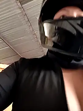 Snapshot of Scarlet_Aura chatting on 11-19-25, 07:58 Scarlet Aura online show from 11-19-25, 07:58