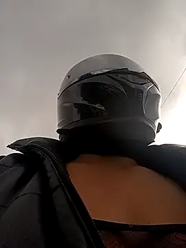 Snapshot of Scarlet_Aura chatting on 11-29-25, 08:34 Scarlet Aura online show from 11-29-25, 08:34