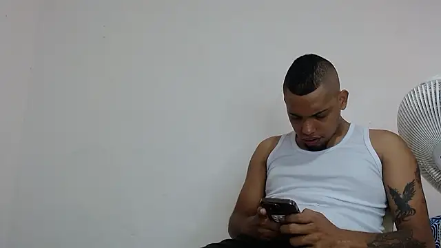 Snapshot of drako_monster chatting on 02-25-26, 04:05 drako monster online show from 02-25-26, 04:05