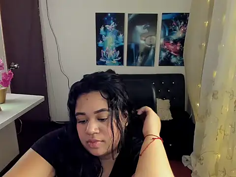 oliviia cute online show from 11-07-25, 05:18