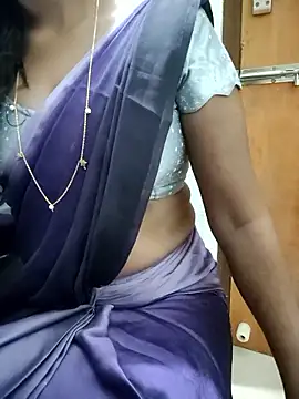 Snapshot of Tamilmallu-duskygirl03 chatting on 01-12-26, 05:56 Tamilmallu-duskygirl03 online show from 01-12-26, 05:56