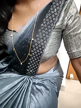 Snapshot of Tamilmallu-duskygirl03 chatting on 02-04-26, 06:41 Tamilmallu-duskygirl03 online show from 02-04-26, 06:41