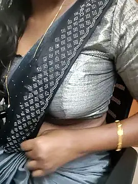 Snapshot of Tamilmallu-duskygirl03 chatting on 02-26-26, 06:18 Tamilmallu-duskygirl03 online show from 02-26-26, 06:18