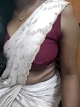 Snapshot of Tamilmallu-duskygirl03 chatting on 02-28-26, 06:03 Tamilmallu-duskygirl03 online show from 02-28-26, 06:03