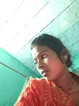 Snapshot of Co_punam chatting on 12-17-25, 05:52 Co punam online show from 12-17-25, 05:52