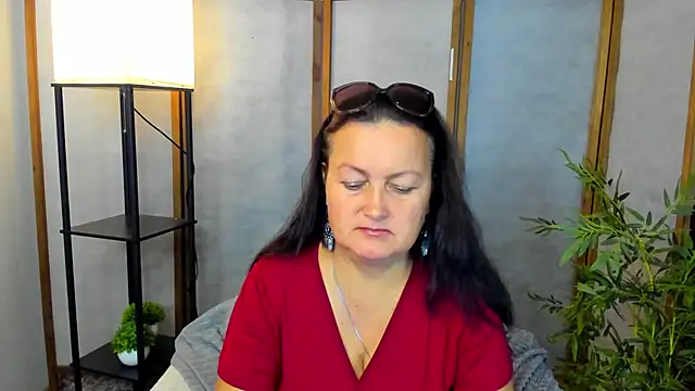 hottyannaa online show from 10-17-25, 02:48