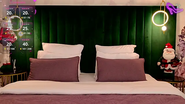 ClaireMathis online show from 12-19-25, 02:57