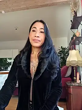 bianca bellamy online show from 10-18-25, 08:37