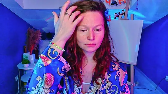 AuroraBorealis   online show from 10-22-25, 06:46