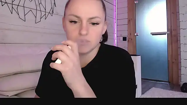 CandyBunie online show from 01-14-26, 05:13