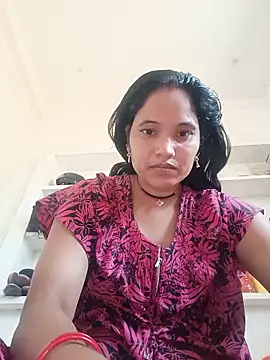 Snapshot of Cuty_tanya chatting on 05-20-26, 03:45 Cuty tanya online show from 05-20-26, 03:45