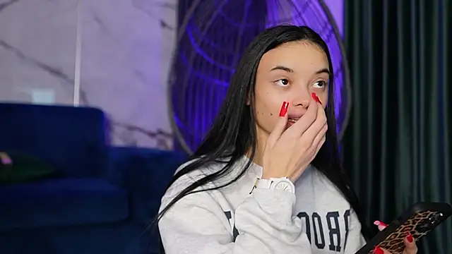 RachelRavee online show from 10-12-25, 04:11