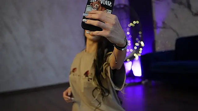 RachelRavee online show from 03-23-26, 05:22