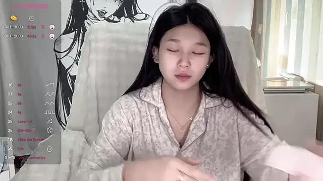 QiQi-779 online show from 10-25-25, 01:07