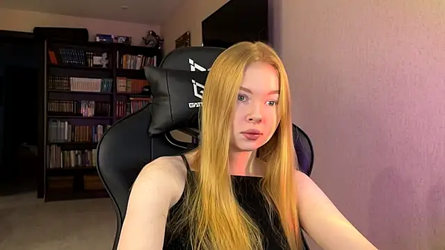 RaguelNicksons online show from 11-05-25, 04:12