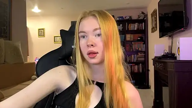 RaguelNicksons online show from 11-07-25, 04:12