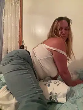 SugarMilkandHoney online show from 10-09-25, 01:14