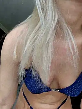 Snapshot of BritanyVegas chatting on 05-01-26, 11:26 BritanyVegas online show from 05-01-26, 11:26