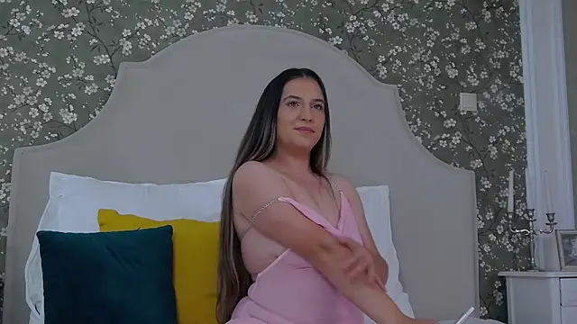 TesaQuinn online show from 10-10-25, 04:33